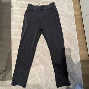 Lululemon Softstreme High-Rise Pant
Regular